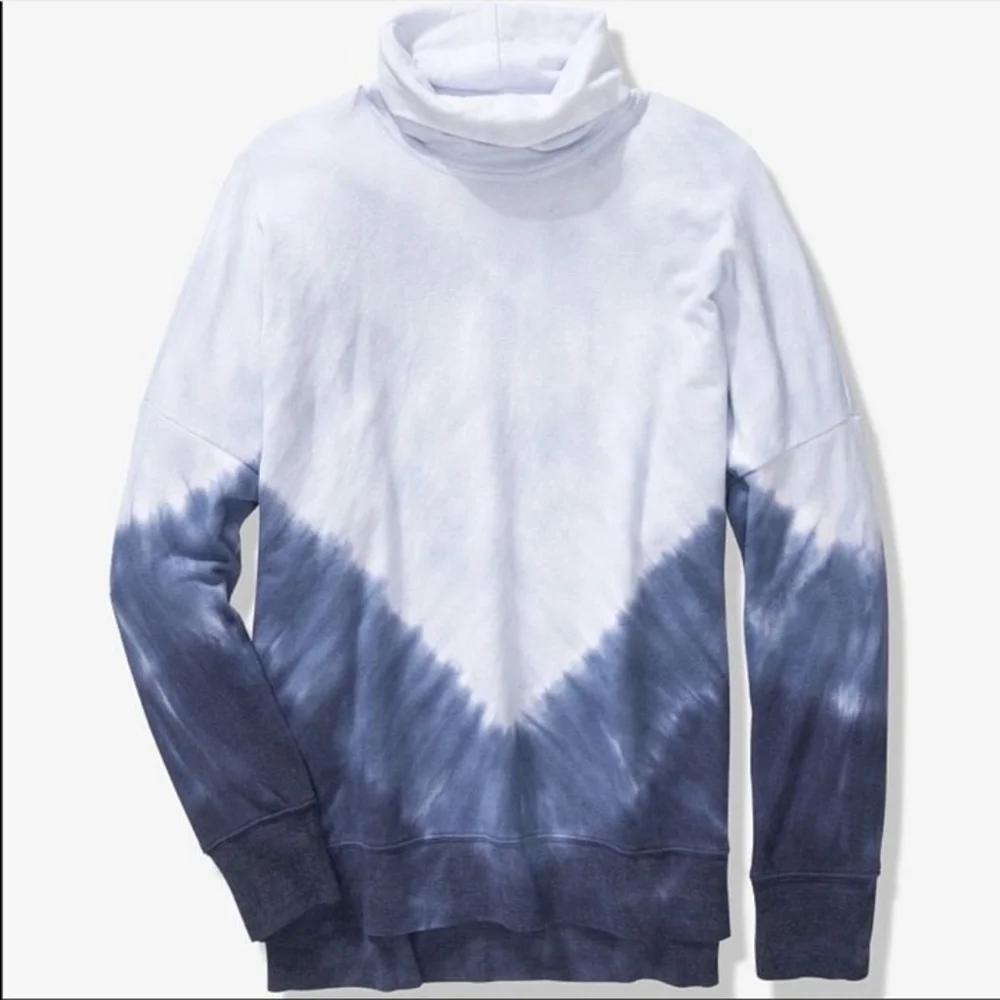 PINK Victoria's Secret Oversized Blue Tie Dye Turtleneck Sweatshirt EUC - Picture 3 of 16